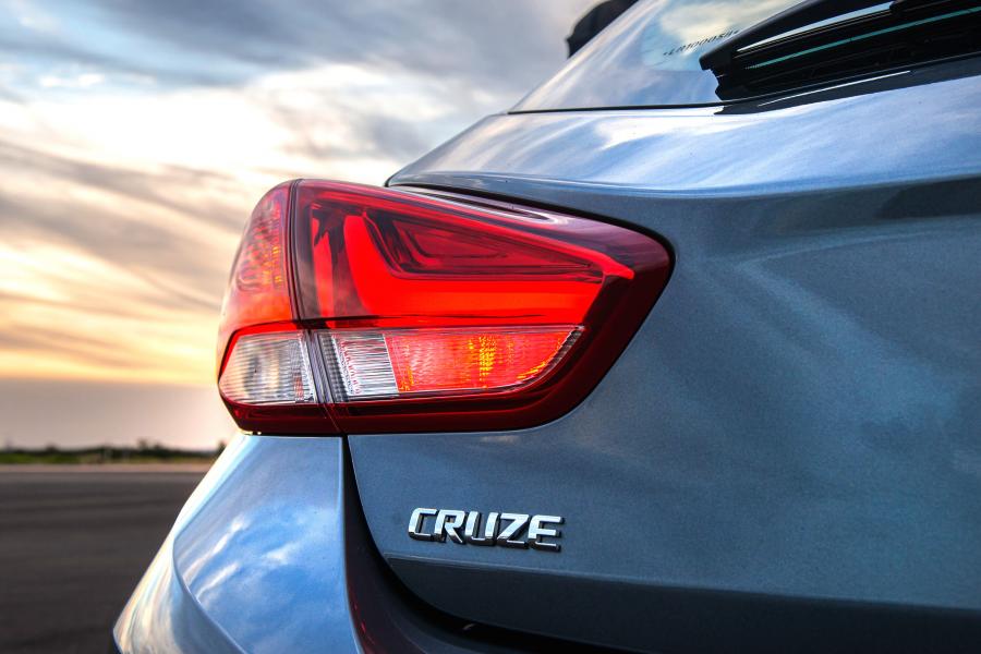 Детали экстерьера Chevrolet Cruze Sport6 Premier 2019 года  (LA) (фото 23 из 25)